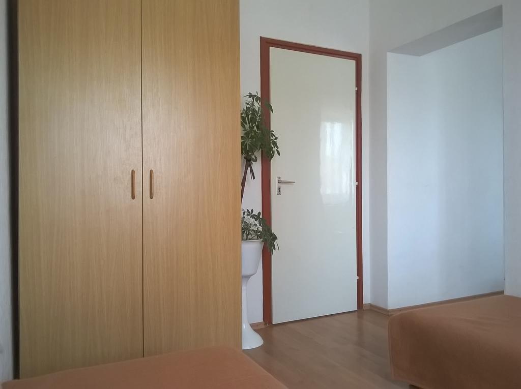 Parton Hotel & Bowling Tiszakécske Kamer foto
